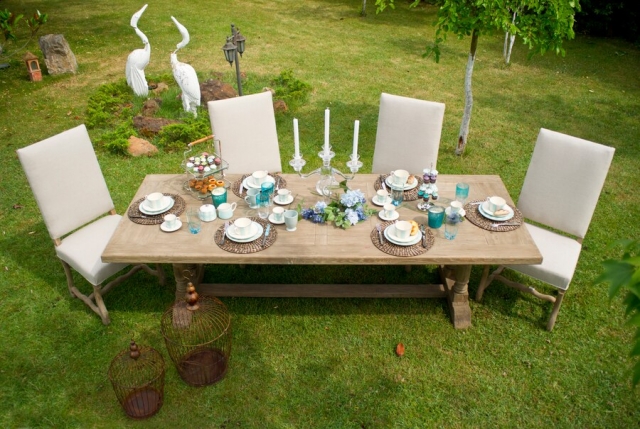 Choosing the Perfect Concrete Outdoor Dining Table for Your Space