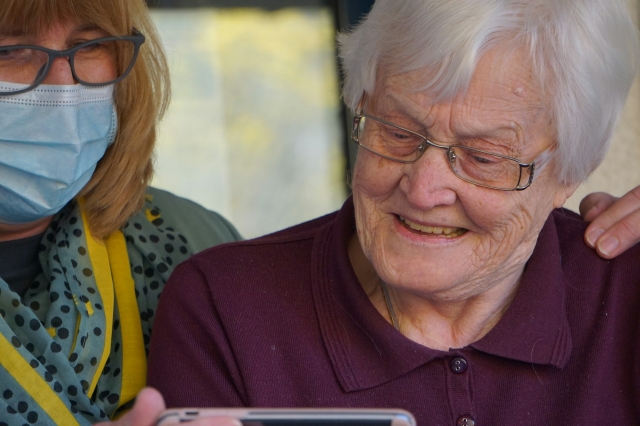 How to Choose the Best Home Care Service for Your Loved One