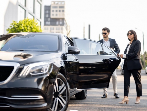 Corporate Limousine Service in Singapore: The Best Limousine Service for a Reliable and Luxurious Experience