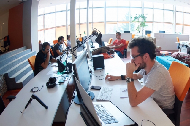 What It's Like to Be an Entrepreneur in a Coworking Space: A Daily Exploration