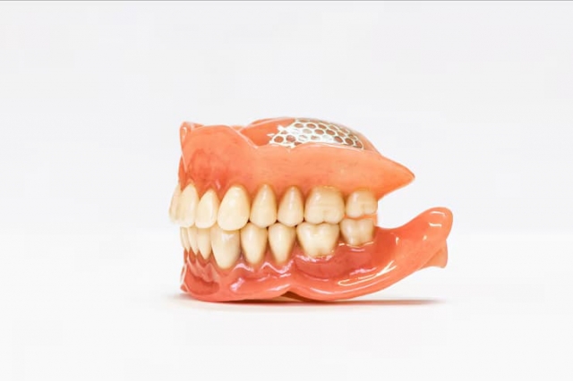 A Beginner’s Guide to Dentures: What You Need to Know