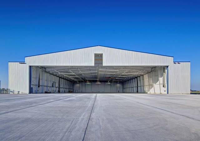 Hangar Prefabbricati per Aerei: Efficienza, Resistenza e Design Innovativo per Proteggere al Meglio il Tuo Velivolo