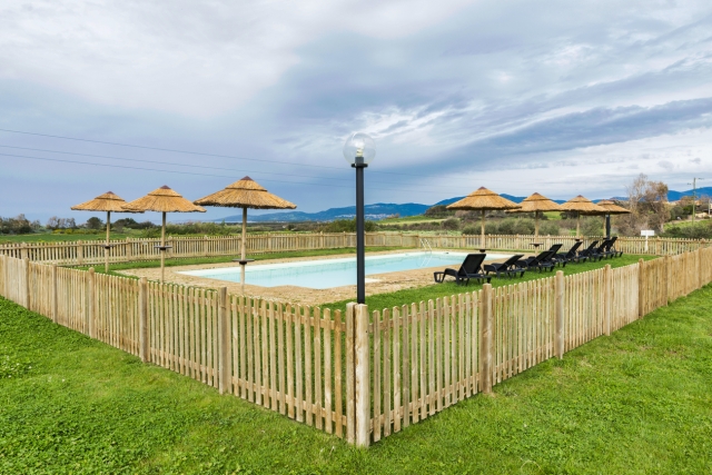 Installing Pool Fence: Requirements, Options, & Safety Guide