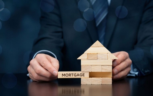 How can commercial mortgage TrueRate services help me save money?