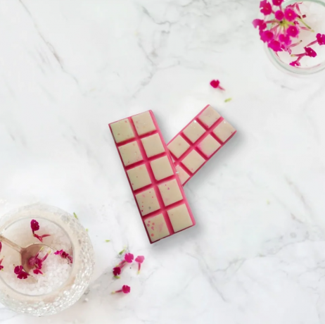 Why Wax Melts Are the Perfect Alternative to Scented Candles