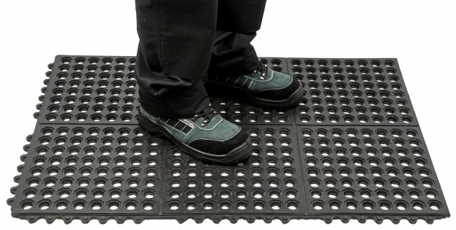 Anti-Fatigue Mats Market is Estimated to Witness High Growth Owing to Increasing Awareness Regarding Workplace Safety