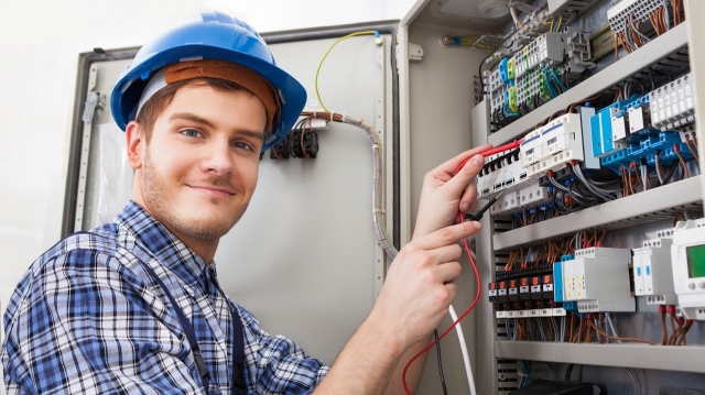 Why Do You Need A Professional Electrician For Circuit Breaker Replacement?