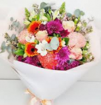 Brighten Someone’s Day with Stunning Blooms Delivered Right to Your Door