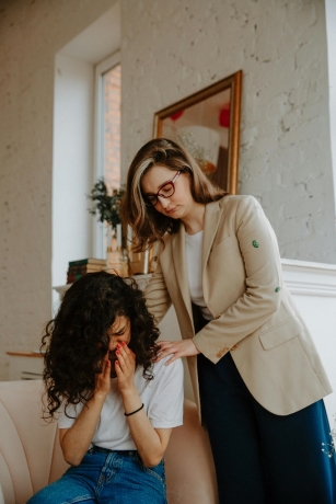 Deborah Weisberg’s Teen Therapy Services: Helping Families & Teens Navigate Life’s Difficulties