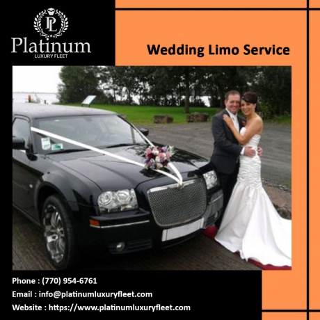 Make it a grand entry at the wedding venue with limo rental companies