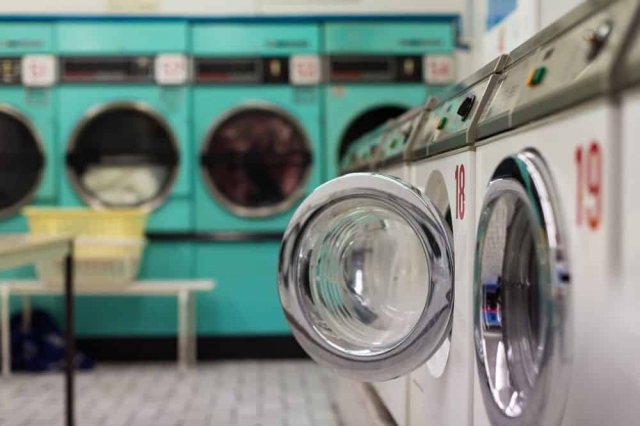 What are the benefits of subscribing to regular laundry pick-up and delivery plans?