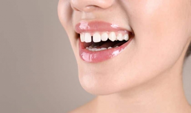 The Connection Between Cosmetic Dentistry and Overall Oral Health