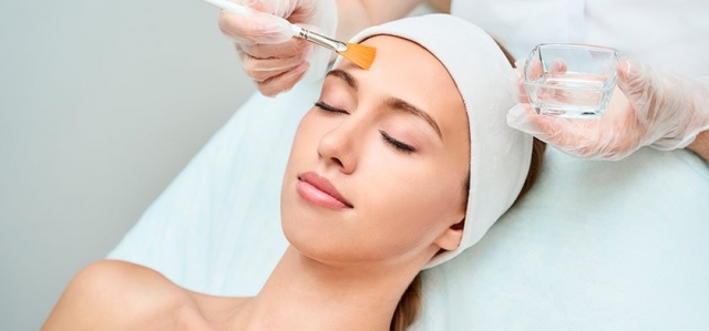 Chemical Peels in Dubai: Your Go-To Treatment for Clear & Even Skin
