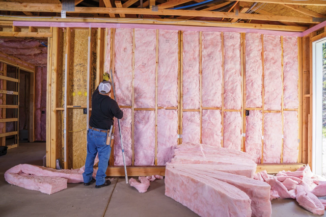 How to Spot Poor Fiberglass Batt Insulation Installation in Nampa, ID and Fix It