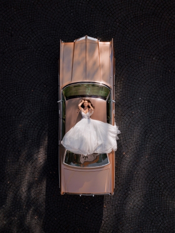 Wedding Arrangement Transportation: How to Move Flowers, Décor & More