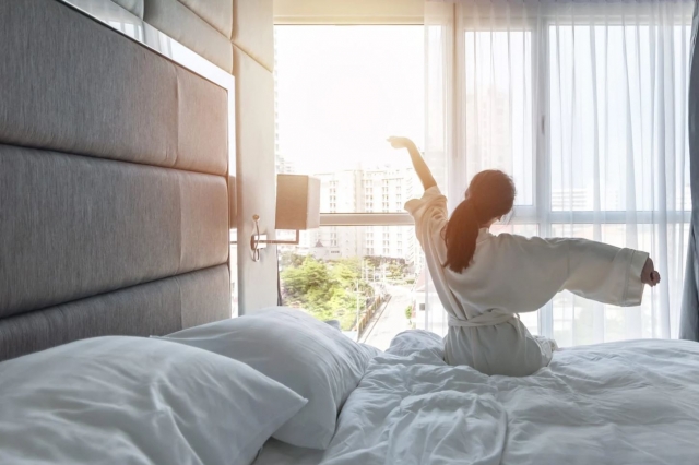 Wake Up Refreshed: The Benefits of Using Hotel Bedding Sets in Your Home