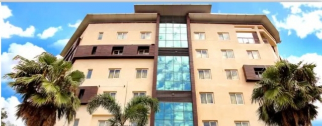 hotels in Noida near Botanical Garden