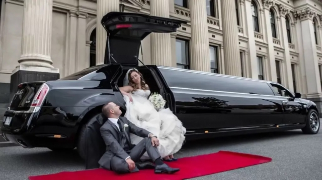 Say Yes To Easy Wedding Bus Rental – How To Reserve A Wedding Bus Rental In Minutes