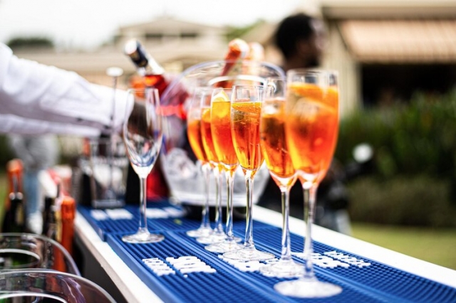 Premium and Portable Bar Rentals in Toronto for Any Event