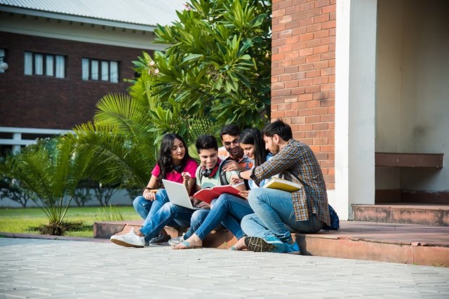 A Guide to Finding the Best BCA Colleges in Delhi NCR