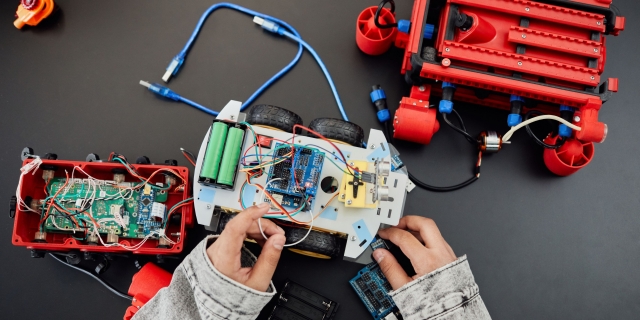 What is a Suggested STEM camp for 6-year-olds in Oakville?