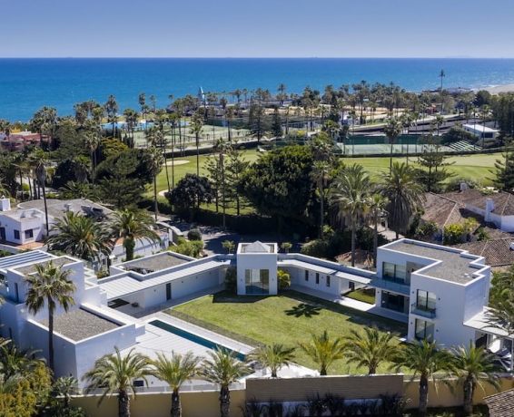 The Ultimate Guide to Booking Holiday Apartments Online 