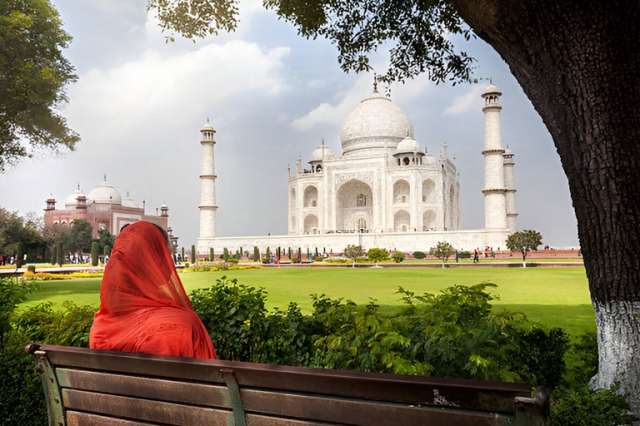 Agra Sightseeing Tour from Delhi: A One-Day Adventure