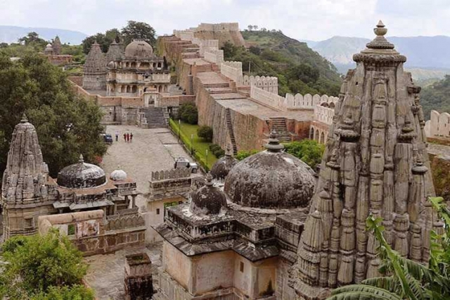 Cultural Delights: Udaipur to Nathdwara Road Trip Highlights
