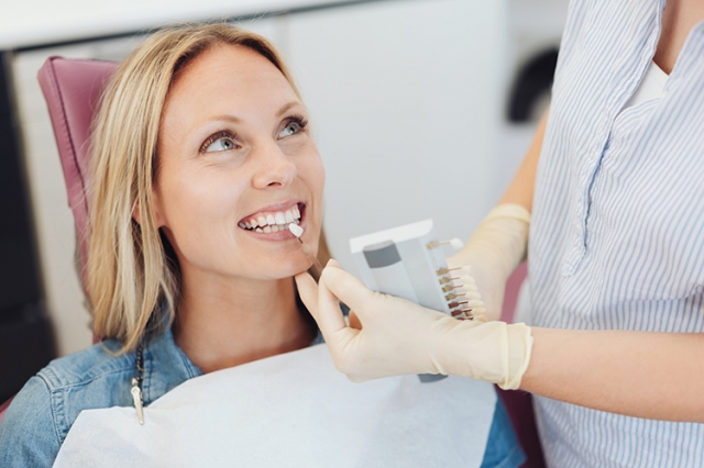 Minimalist Beauty Starts With a Smile: The Rise of Non-Prep Veneers