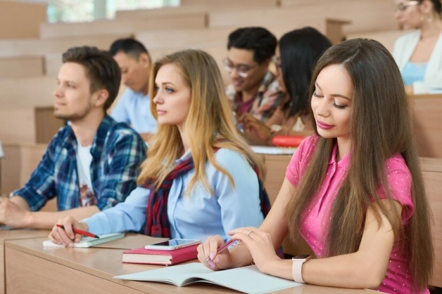 Unlocking Global Opportunities: The Value of Expert Language Training with GlenEagles