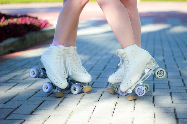 Why Women Are Embracing The Roller Skate Trend?