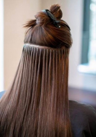 Extensiones de cabello rizado: Mitos y realidad sobre el mantenimiento