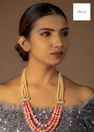 Aaruhi Jewels: Where Necklaces and Chandbali Earrings Redefine Indian Elegance