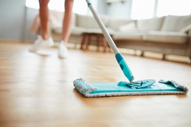 The Advantages of Using Microfiber Mops for Cleaning Your Floors