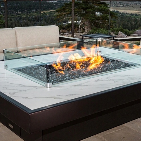 How to Choose the Perfect Outdoor Fire Pit Table for Your Backyard