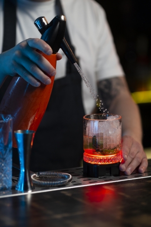 How to Book the Best Fort Worth Bartending for Your Wedding or Party