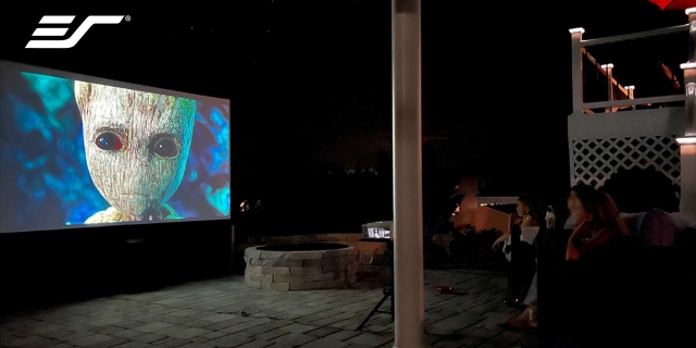 7 Things to Know Before Buying a Transparent or Outdoor Projector Screen