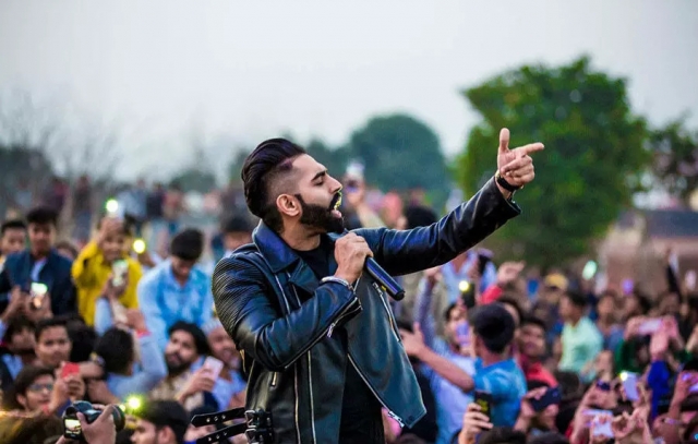 Your 27th April Plans? Parmish Verma Live inDelhi