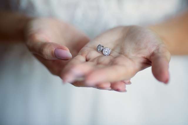 Best Diamond Cluster Earrings for Weddings and Special Events