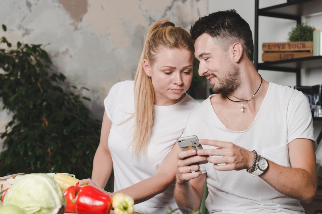 How to Create a Strong Presence in Online Dating