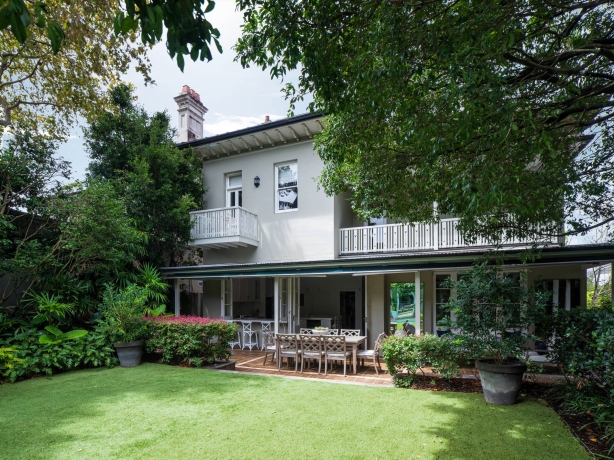 Designing for Legacy: What Sets Rural Homesteads Apart from Urban Residences