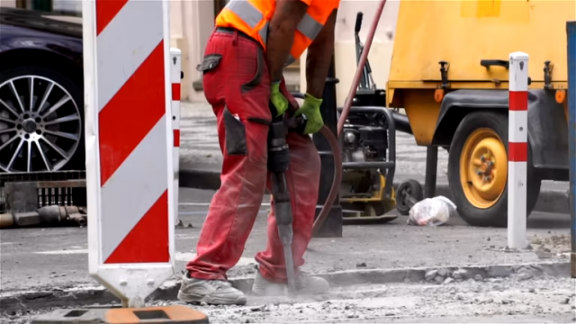 The Ultimate Guide to Hiring an Asphalt Contractor for Your Next Paving Project