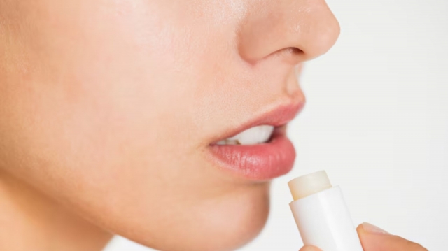 The Science Behind Lip Balm Peppermint: Cooling Relief for Dry Lips