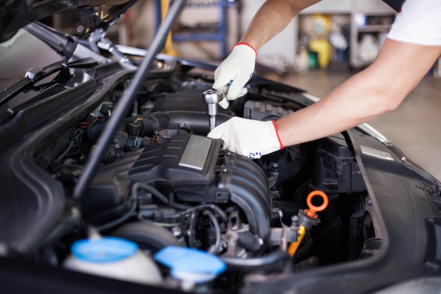 Drive Worry-Free: Keep Espirit Toyota's Service Number Handy in Noida
