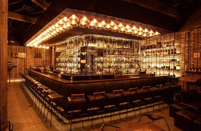 Unwind in Style with Trendy Cocktail Bars in Jaipur for 2025