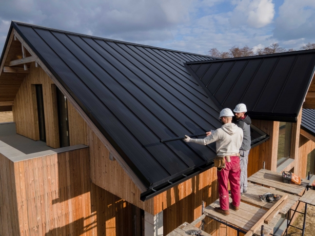 Why Choose Seamless Gutters For Your Replacement?
