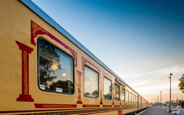 Palace on Wheels Compare to Other Luxury Trains?