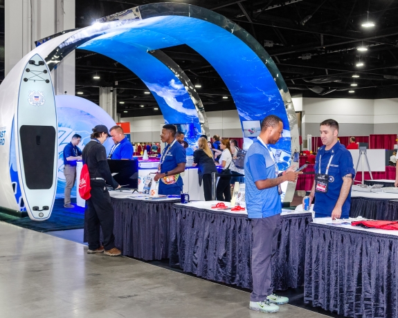 4 People You Might Encounter at a Trade Show