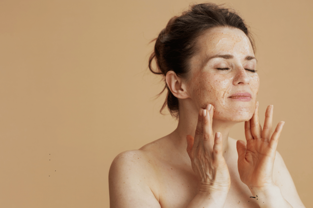 From Spa to Home: Bringing Professional Anti-Aging Results with Conduction Gel