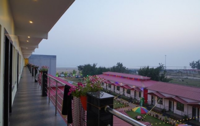 Top Sea-Facing Hotels in Mandarmani for Beach Lovers